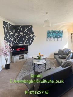 4BR Home Free Parking Long stays Contractor friendly - 4