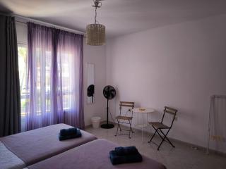 Acogedoras Habitaciones Privadas zona Costera Wifi - 1