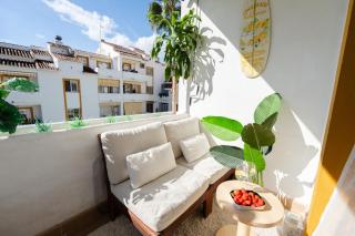 Penthouse 5 min from the beach with balcony and pool access - 4