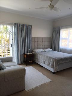 Lagoon Breeze - few steps to the River Mouth - 8