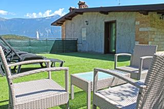 Villetta Ulivi CA7 sun terrace by Gardadomusmea - 8