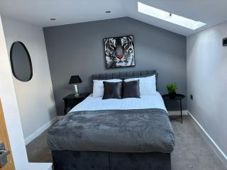 Stylish Duplex Apartment in Liverpool City Centre - 0
