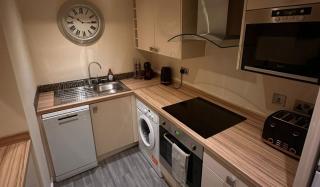 Stylish Duplex Apartment in Liverpool City Centre - 7