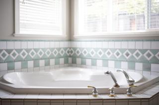 Prime Richmond Stay 10 min to YVR & Steveston - 1