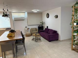 ליל חניה חיפאי - 1