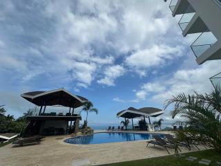 Brand New Luxe Condo - Amazing Ocean Views - 2