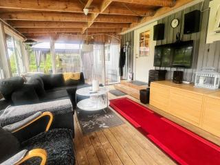 Charming Cottage by Sjunnaryd Lake - 1