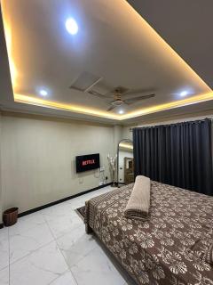 Executive suite Bahria town - 9