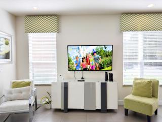 Stylish 3-BR - Free Pool Heat Oct–Nov - 3