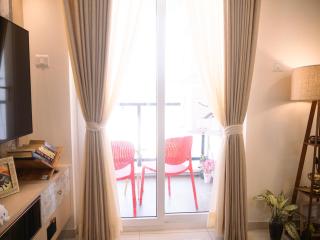 Cherry Blossom Hideaway Elegant 3BHK Cozy Ambience With Pool - 4