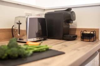 Stylish cosy retreat with private parking - 9