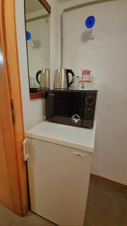 Einzelzimmer in Oberhausen Alstaden für 3 Personen ohne Küche, Gefrierschrank und Mikrowelle Vorhanden!! - 4