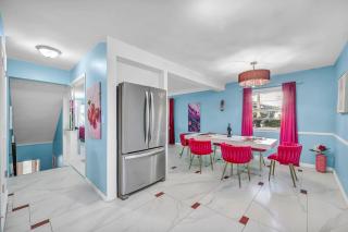 Little Paris- In Affluent University HTS - 6