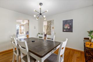 Acreage, 3 King Beds and Ensuites, Dance Floor, Fireplace, AC - 3