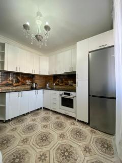 Уютная 2-комнатная квартира на Кошкарбаева - 0