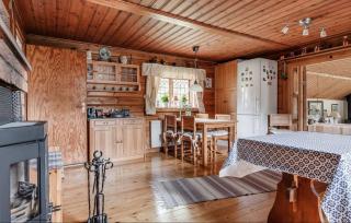 Ein großes Hausam Wald mit Bach für 8 Personen - 8