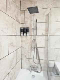 Newly Refurbed Battersea Apt by Thames & Free Parking - Londen - 8