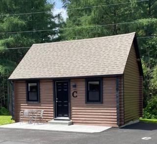 Auberge MicKy Inc - 1