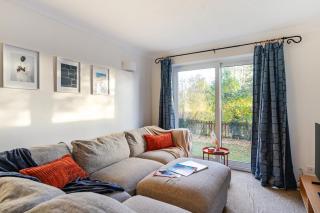 Cosy 2-Bed Maisonette in Ashford - 0