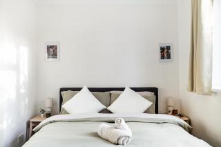 Cosy 2-Bed Maisonette in Ashford - 9