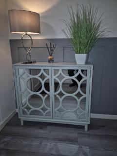 "Chez Nous" Perfect for contractors or families Sleeps 8 - 9