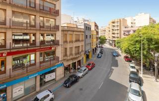 3 Bedroom Gorgeous Apartment In Elche - 0