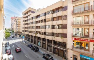 3 Bedroom Gorgeous Apartment In Elche - 1