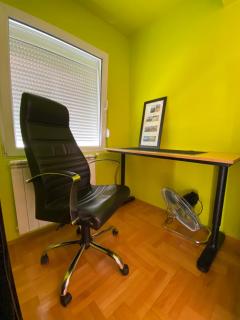 Comfy apartment, office space, freeparking - 9