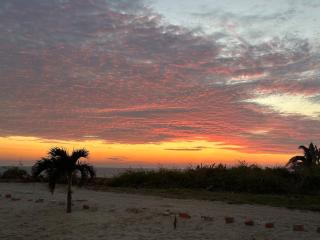 Beautiful Beach House - 3