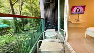 Emerald 412A - Studio with Balcony and shared Pool - 4