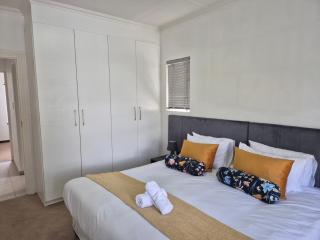 Elegant Bliss -2 bedroomed at Dainfern, in Fourways, Sandton - 9