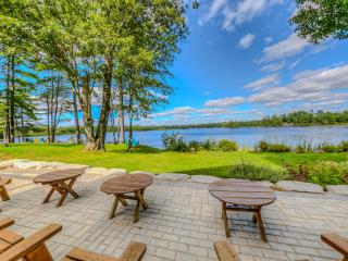 Private Lakefront Cottage Living on Muldrew Lake - 8