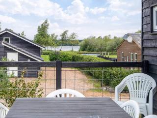 Scandinavian Lakeside Retreat-By Traum - 5