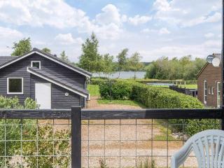 Scandinavian Lakeside Retreat-By Traum - 4