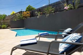 Pet Friendly Family Home In Brisbane - Relocations and Family Stays - Fast Internet - Parking - Netflix - 5