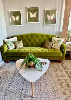 Stylish Studio in Mid-Wilshire with Pool, Free Parking, Gym in Prime Location - 0