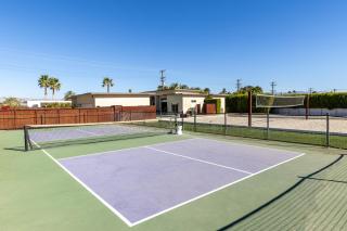 Play and Stay Sanctuary by ACME House Company - 2