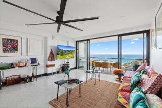 Bright Tamarama 2-Bed Apartment with Balcony Views - 4