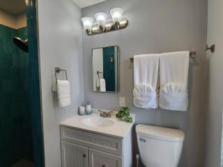 Family Retreat Near Siesta Key & Downtown Sarasota - 8