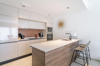 Rooftop Terrace, Private Jacuzzi, Heated Pool - 6