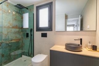 Rooftop Terrace, Private Jacuzzi, Heated Pool - 5