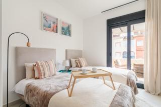 Rooftop Terrace, Private Jacuzzi, Heated Pool - 7