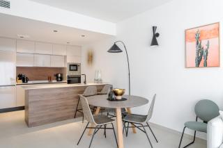 Rooftop Terrace, Private Jacuzzi, Heated Pool - 1