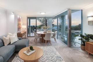 Dwell at 38, Oceanfront Apartment - 1