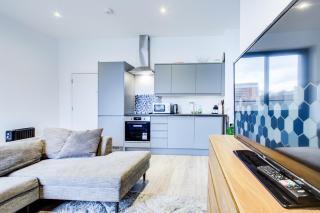 Extra Large Modern Studio Flat In Kent - 8