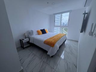 Balboa Avenue Sky Suites - 8