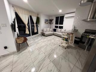 Balboa Avenue Sky Suites - 5