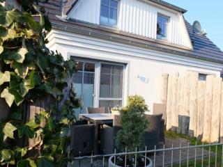 Holiday home in Zingst with swimming pool - 4