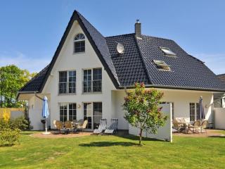 Holiday home in Zingst with swimming pool - 0