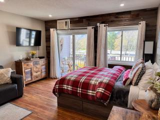 B213 Stylish Loon Mountain Studio Condo with Pool and Hot Tub - Lincoln - 6